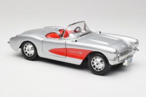 Chevrolet Corvette C1 Silber & Rot Bburago 1:18 3024-M1 Metall — Bild 6 von 8