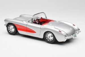 Chevrolet Corvette C1 Silber & Rot Bburago 1:18 3024-M1 Metall — Bild 7 von 8