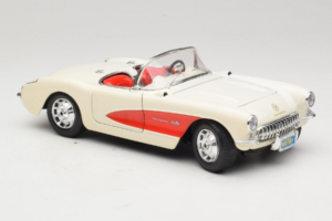 Chevrolet Corvette C1 Weiß & Rot Bburago 1:18 3024-M3 Metall — Bild 6 von 8