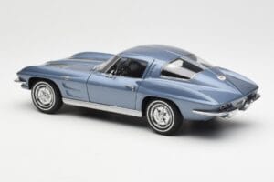 Chevrolet Corvette C2 Blaugrau Metallic AUTOart 1:18 71182 Metall — Bild 7 von 8