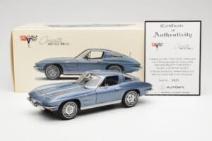 Chevrolet Corvette C2 Blaugrau Metallic AUTOart 1:18 71182 Metall — Bild 8 von 8