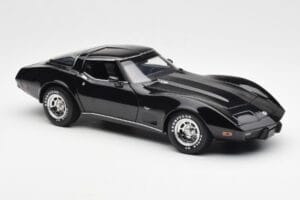 Chevrolet Corvette C3 Schwarz UT Models 1:18 21071 Metall — Bild 6 von 8