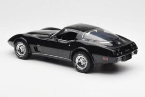 Chevrolet Corvette C3 Schwarz UT Models 1:18 21071 Metall — Bild 7 von 8