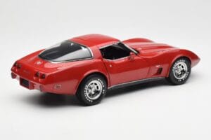 Chevrolet Corvette C3 Rot UT Models 1:18 21073 Metall — Bild 3 von 8