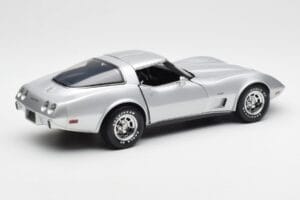 Chevrolet Corvette C3 Silber UT Models 1:18 21072 Metall — Bild 3 von 8
