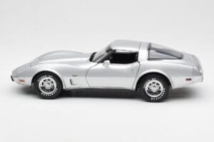 Chevrolet Corvette C3 Silber UT Models 1:18 21072 Metall — Bild 4 von 8