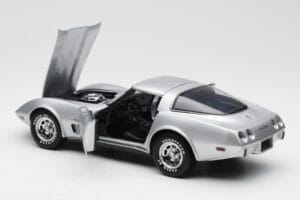 Chevrolet Corvette C3 Silber UT Models 1:18 21072 Metall — Bild 5 von 8