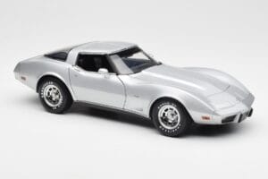 Chevrolet Corvette C3 Silber UT Models 1:18 21072 Metall — Bild 6 von 8