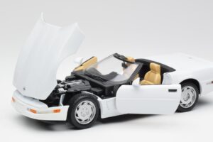 Chevrolet Corvette C4 Cabriolet Weiß Maisto 1:18 32830 Metall — Bild 2 von 8