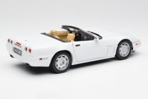 Chevrolet Corvette C4 Cabriolet Weiß Maisto 1:18 32830 Metall — Bild 3 von 8