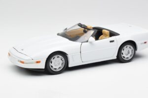 Chevrolet Corvette C4 Cabriolet Weiß Maisto 1:18 32830 Metall