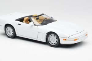 Chevrolet Corvette C4 Cabriolet Weiß Maisto 1:18 32830 Metall — Bild 6 von 8