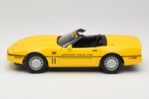 Chevrolet Corvette C4 Indianapolis 500 Pace Car Gelb Greenlight 1:18 11801-06 Metall — Bild 4 von 8