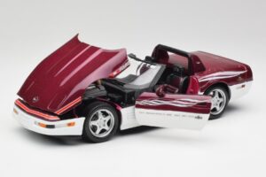 Chevrolet Corvette C4 Indy 500 Pace Car Maisto 1:18 56011 Metall — Bild 2 von 8