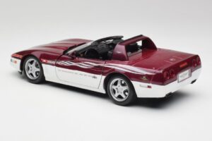 Chevrolet Corvette C4 Indy 500 Pace Car Maisto 1:18 56011 Metall — Bild 7 von 8