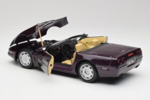 Chevrolet Corvette C4 LT4 Cabriolet Lila Metallic Maisto 1:18 50277 Metall — Bild 5 von 8