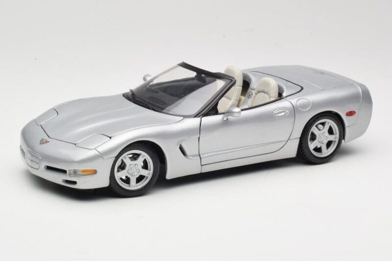 Chevrolet Corvette C5 Cabriolet Silber Maisto 1:18 50317 Metall