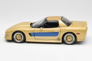 Chevrolet Corvette C5 Guldstrand Signature Edition Gold Maisto 1:18 31657 Metall — Bild 4 von 8