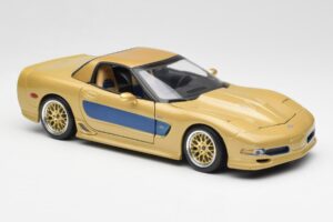 Chevrolet Corvette C5 Guldstrand Signature Edition Gold Maisto 1:18 31657 Metall — Bild 6 von 8