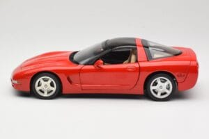 Chevrolet Corvette C5 Targa Rot UT Models 1:18 21001 Metall — Bild 4 von 8