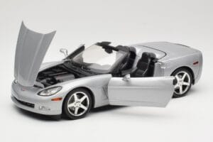Chevrolet Corvette C6 Cabriolet Silber Hot Wheels 1:18 B6052 Metall — Bild 2 von 8