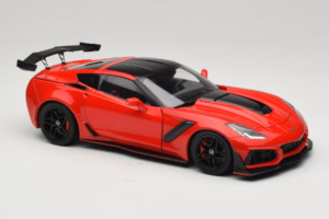 Chevrolet Corvette C7 ZR1 Torch Red IXO 1:18 18RDC243-FO Metall — Bild 6 von 8