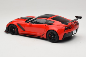 Chevrolet Corvette C7 ZR1 Torch Red IXO 1:18 18RDC243-FO Metall — Bild 7 von 8