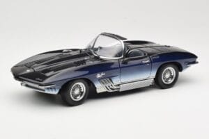 Chevrolet Corvette Mako Shark Dunkelblau UT Models 1:18 21061 Metall