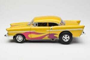 Chevrolet Custom Gelb mit Flamme Hot Wheels 1:18 21356 Metall — Bild 4 von 8