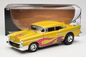 Chevrolet Custom Gelb mit Flamme Hot Wheels 1:18 21356 Metall — Bild 8 von 8
