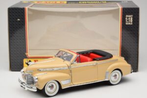 Chevrolet Deluxe Cabriolet Beige Eagle Collectibles 1:18 3022518 Metall — Bild 8 von 8