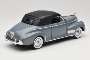 Chevrolet Deluxe Cabriolet Mit Softtop Grau Eagles Race 1:18 7497276 Metall — Bild 3 von 8