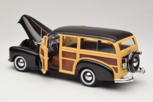 Chevrolet Fleetmaster Woody Schwarz Maisto 1:18 56043 Metall — Bild 5 von 8