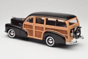 Chevrolet Fleetmaster Woody Schwarz & Wood Panels Maisto 1:18 43697545B Metall — Bild 7 von 8