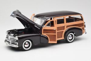 Chevrolet Fleetmaster Woody Braun Maisto 1:18 36854 Metall — Bild 2 von 8