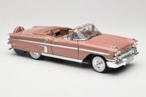 Chevrolet Impala Cabriolet Braun Motormax 1:18 73112 Metall — Bild 6 von 8