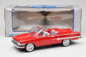 Chevrolet Impala Cabriolet Rot Welly 1:18 9864W Metall — Bild 8 von 8