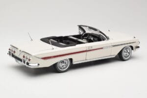 Chevrolet Impala Cabriolet Weiß Sun Star 1:18 3405 Metall — Bild 3 von 8