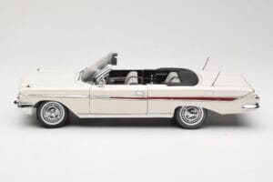 Chevrolet Impala Cabriolet Weiß Sun Star 1:18 3405 Metall — Bild 4 von 8