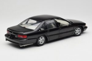 Chevrolet Impala SS Schwarz UT Models 1:18 21031 Metall — Bild 3 von 8