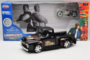 Chevrolet Old School Cody Project Truck & Chopper Set Joyride 1:18 33911 Metall — Bild 8 von 8