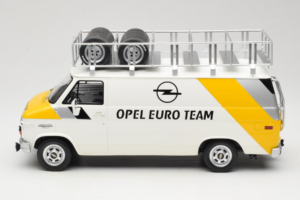 Opel Manta 400 Group B Rally Tour de Corse 1984 Mit Chevrolet G30 Servicefahrzeug Otto 1:18 OT491 Resin — Bild 6 von 13
