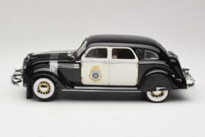 Chrysler Airflow Polizeiauto Signature Models 1:18 CCSM01 Metall — Bild 3 von 6