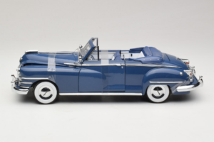 Chrysler New Yorker Blau Signature Models 1:18 CT-68629 Metall — Bild 3 von 6