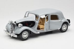 Citroen 15CV 6 Cyl Grau Maisto 1:18 50313 Metall — Bild 2 von 8