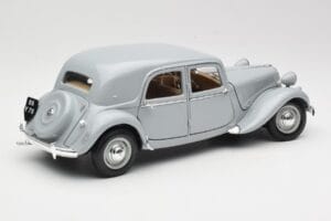 Citroen 15CV 6 Cyl Grau Maisto 1:18 50313 Metall — Bild 3 von 8