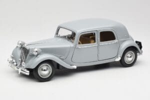 Citroen 15CV 6 Cyl Grau Maisto 1:18 50313 Metall