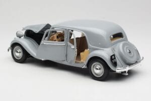 Citroen 15CV 6 Cyl Grau Maisto 1:18 50313 Metall — Bild 5 von 8