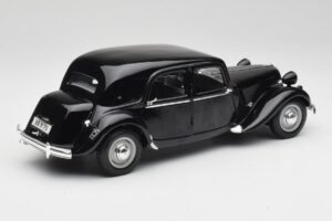 Citroen 15CV 6 Cyl Schwarz Maisto 1:18 31821 Metall — Bild 3 von 8