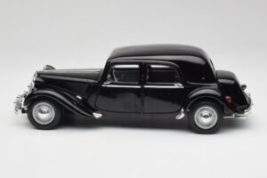 Citroen 15CV 6 Cyl Schwarz Maisto 1:18 31821 Metall — Bild 4 von 8